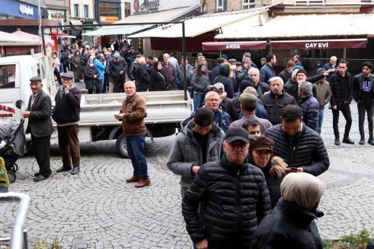 Eskişehirde su zammı öncesi, yükleme noktalarında uzun kuyruk