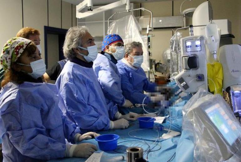 15 günde 2 kez felç geçirdi, operasyonla sağlığına kavuştu