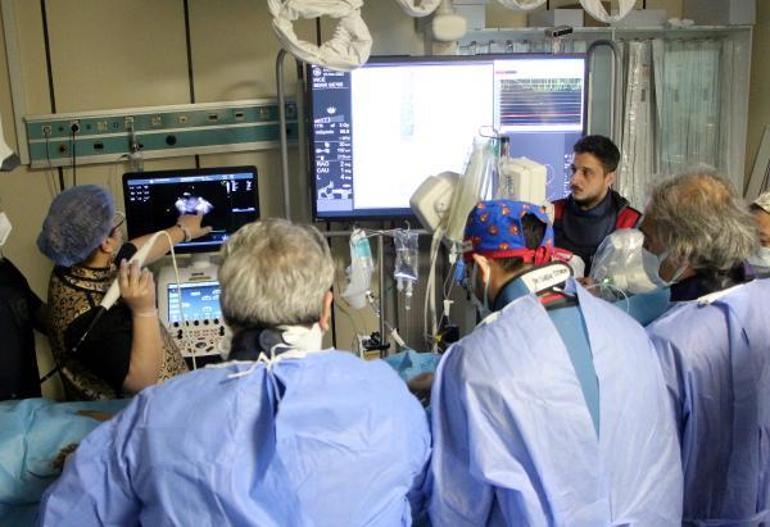 15 günde 2 kez felç geçirdi, operasyonla sağlığına kavuştu