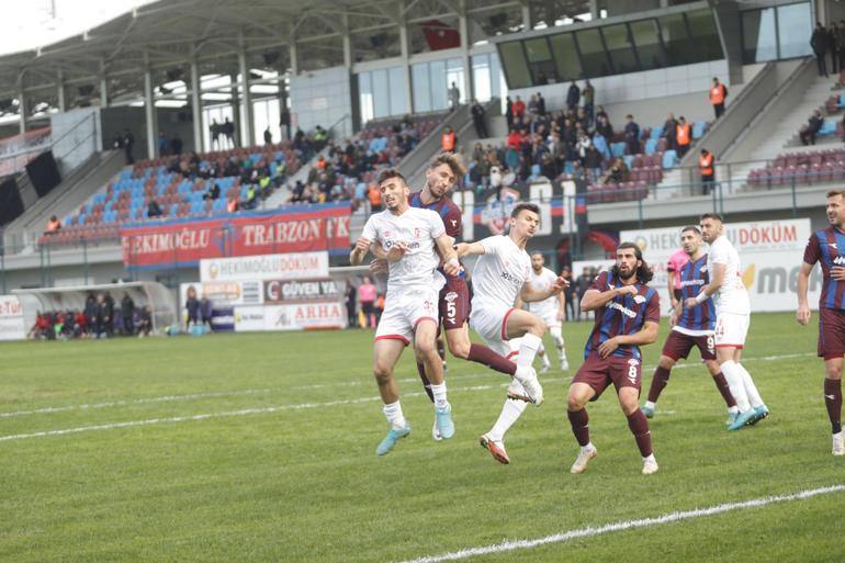 Jübile yapan Cüneyt Çakır, Trabzon’da hakem izledi