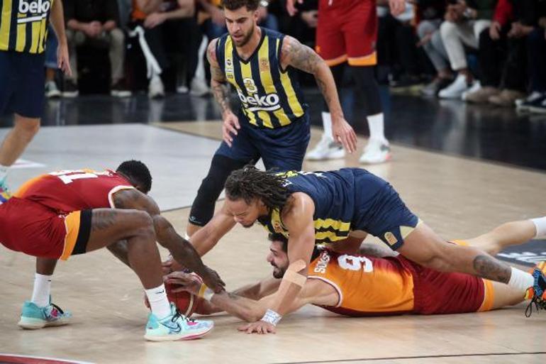 Derbide kazanan Fenerbahçe Beko