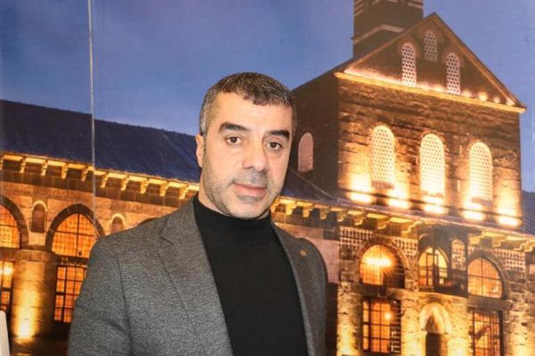 Keseceği boğayı balyozla başına vurarak öldürdü