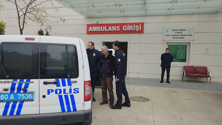 Randevusuz muayene etmeyen doktoru yumrukladı; o anlar kamerada