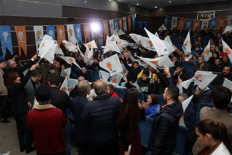 AK Partili Aksal: Yerli ve milli olması gereken Kılıçdaroğlunun danışmanları Amerika ve Almanyadan