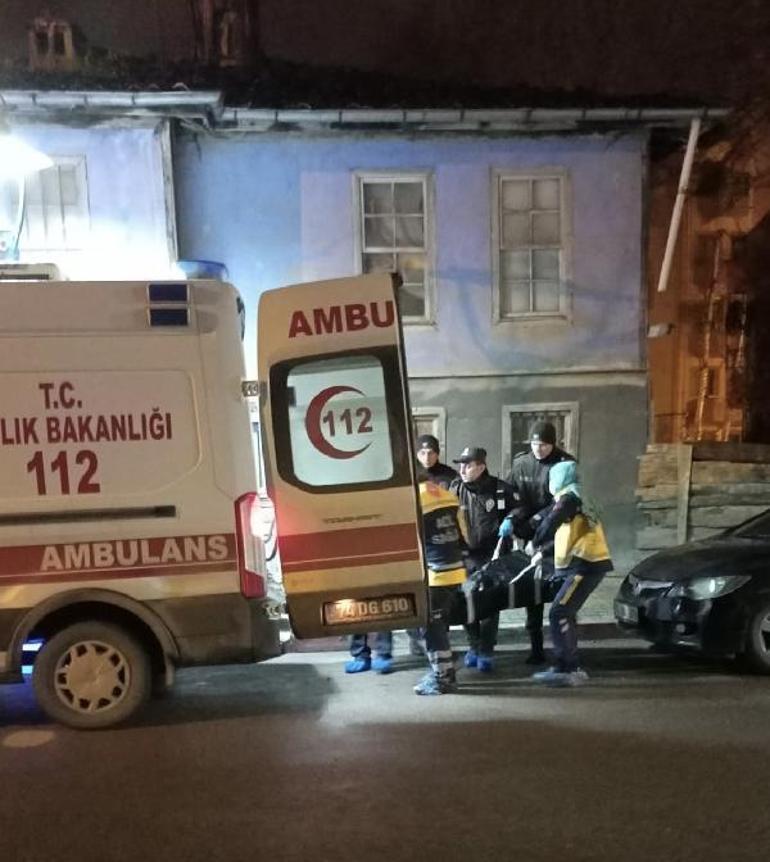 Eşi, Vasfiyeyi çocuğunun gözü önünde 20 bıçak darbesiyle öldürdü