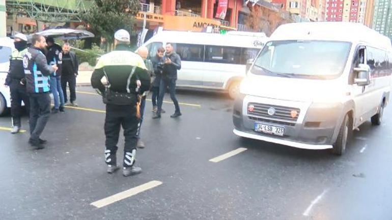 Ataşehirde ceza kesilen servis şoförü hakaretler etti