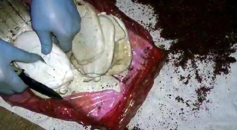 Kamyonetteki isot ve pul biber paketlerinden kilolarca uyuşturucu çıktı