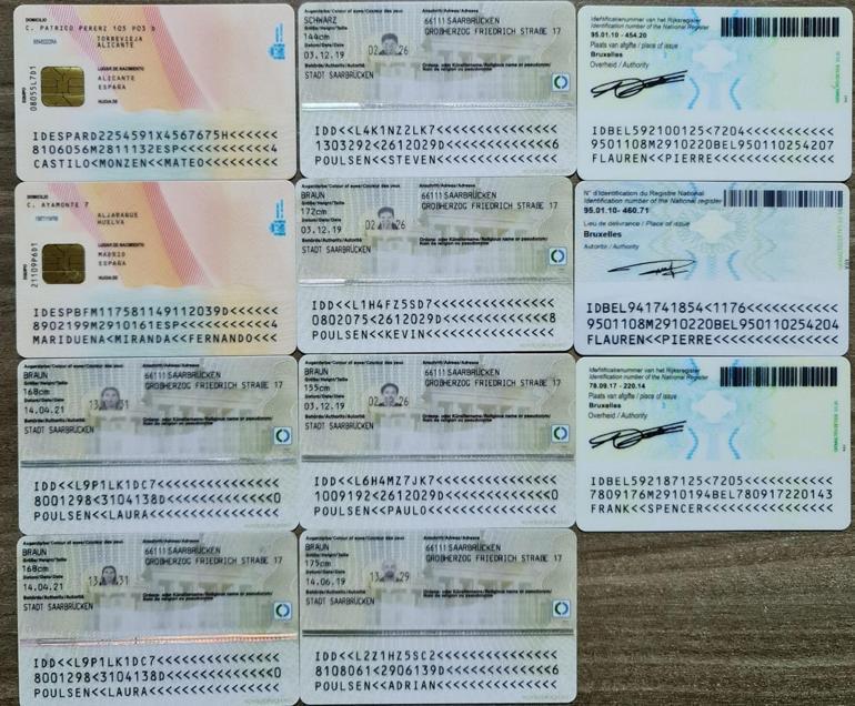 Tekneyle Yunanistana kaçarken yakalanan FETÖ üyelerinde sahte yurt dışı kimlikler ele geçirildi