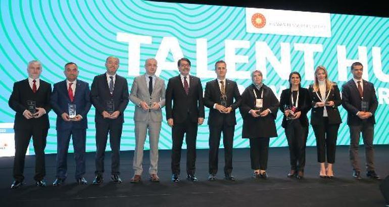 Cumhurbaşkanlığı İnsan Kaynakları Ofisi Başkanı: 30 bin yazılımcı göç etti haberleri gerçeği yansıtmıyor