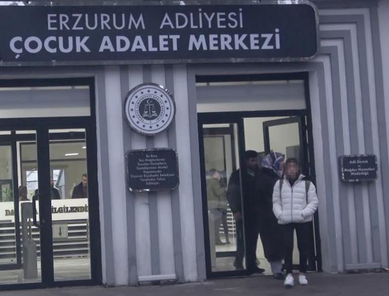 Arkadaşları İremi döven ortaokul öğrencileri serbest