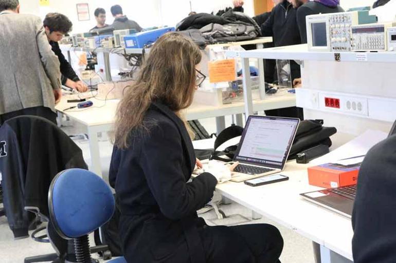 Mühendislik fakültelerindeki kız öğrenci sayısında artış