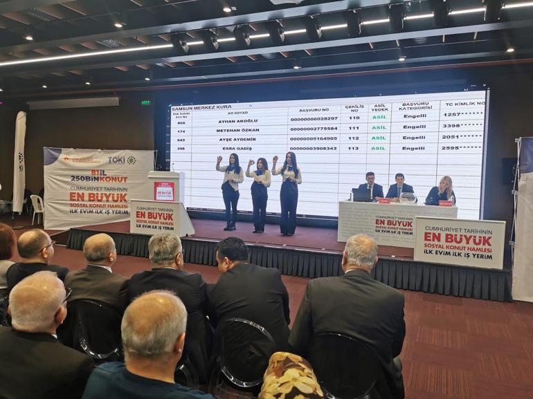 Samsunda sosyal konut projesi kura çekimi; adı çıkanlar sevinçten ağladı