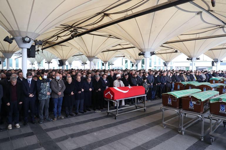 Eski İçişleri Bakanı Bayar, son yolculuğuna uğurlandı