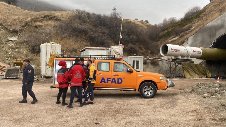 Kop Dağında yapımı süren tünelde göçük; 5 yaralı