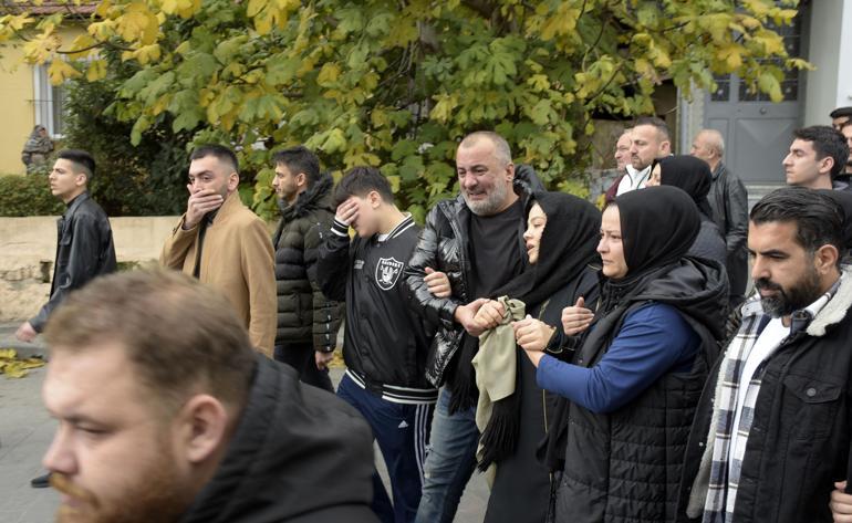 Beyoğlunda polisin silahından çıkan kurşunla ölen Zuhal Ebrar Yıldız toprağa verildi