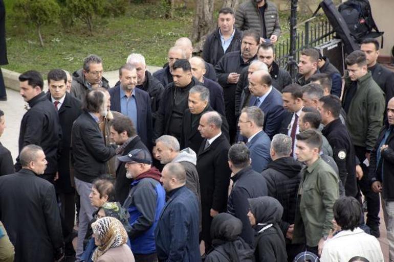 Beyoğlunda polisin silahından çıkan kurşunla ölen Zuhal Ebrar Yıldız toprağa verildi