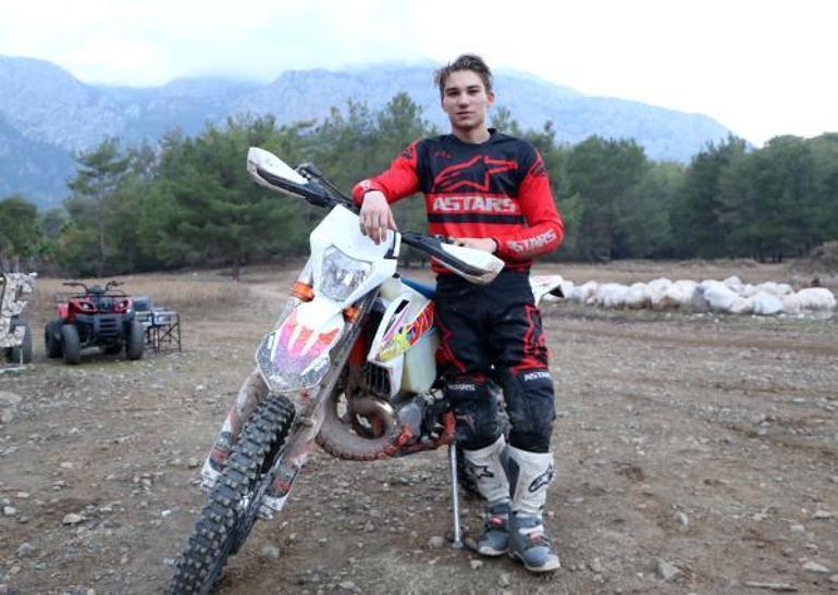 Toprak Razgatlıoğlu: 2023 için dersimize daha çok çalışacağız