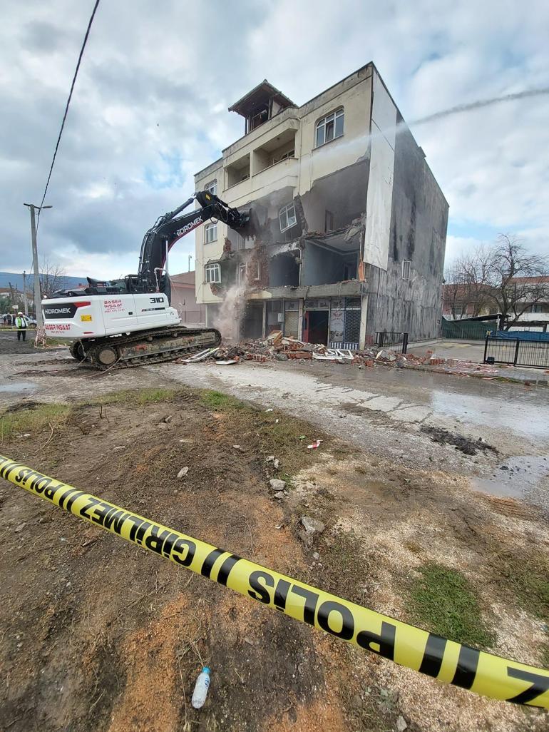 Düzce depremi raporu: Ağır hasarlı yapılarda beton kalitesi limitlerin altında