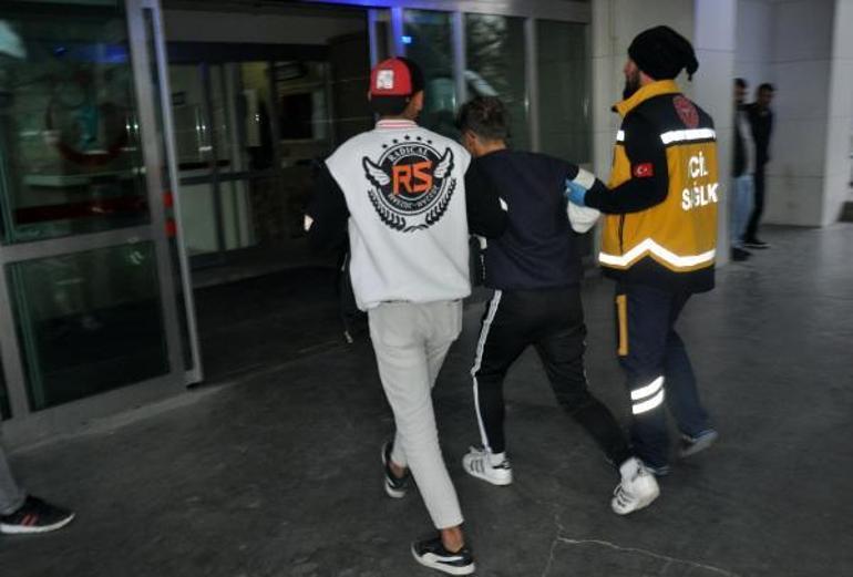 Parktaki kavgaya müdahale ederken bıçaklandı
