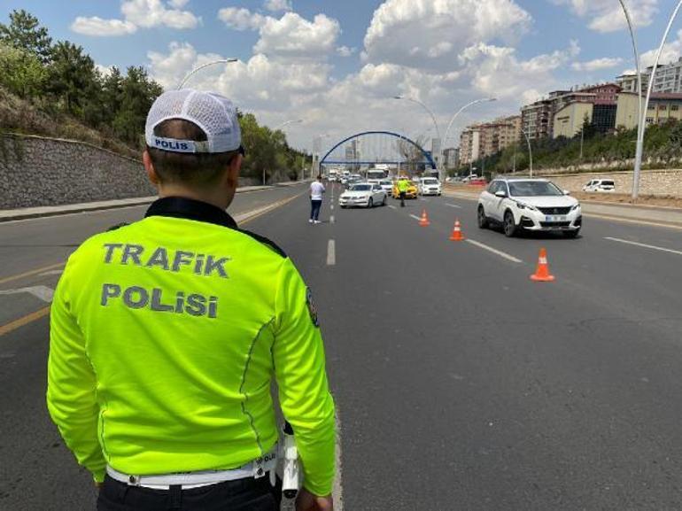 Mahkeme, hız sınırını 2 kilometre aşan sürücüye cezaya insaf dedi