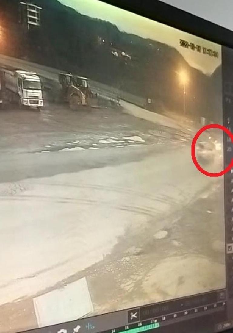 Motosikletteki öğretmenin öldüğü, arkadaşının yaralandığı kaza kamerada