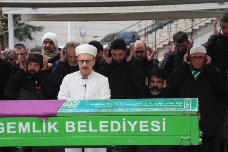 ‘Çaycı Hüseyin’in annesi son yolculuğuna uğurlandı