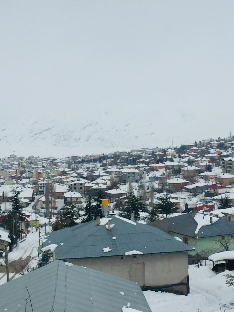 Adananın yüksekleri beyaza büründü