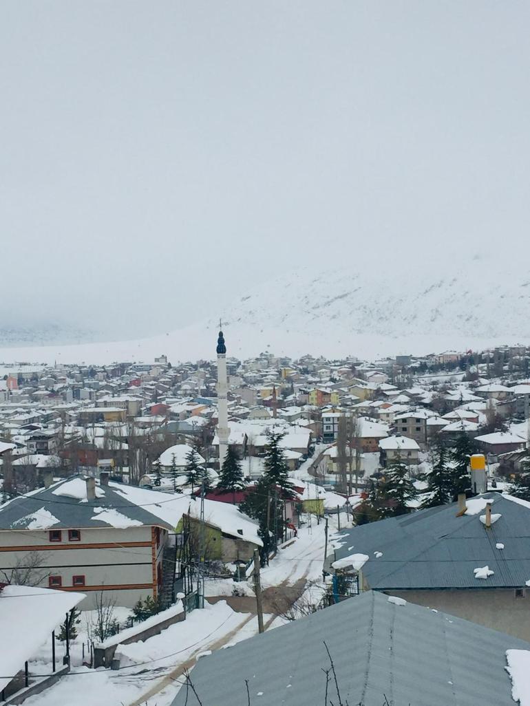 Adananın yüksekleri beyaza büründü