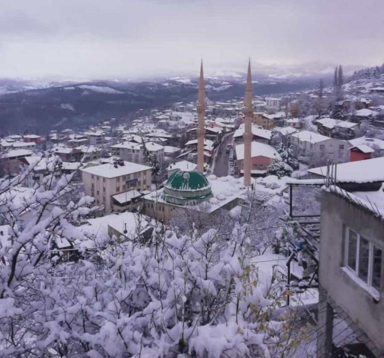 Adananın yüksekleri beyaza büründü