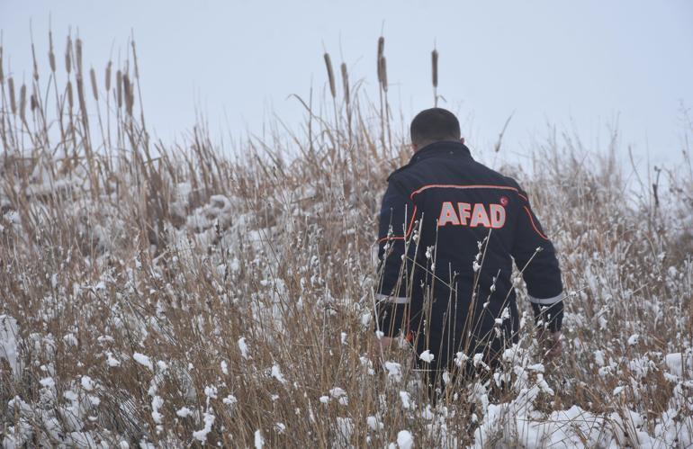 Kayıp kadın için sis etkili arazide arama