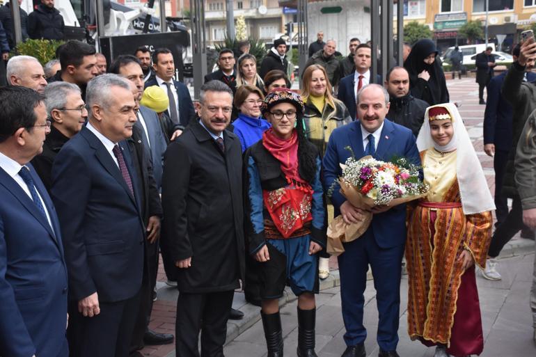 Bakan Varank: Bizim gündemimiz sanayi, teknoloji, istihdam, üretim, yatırım