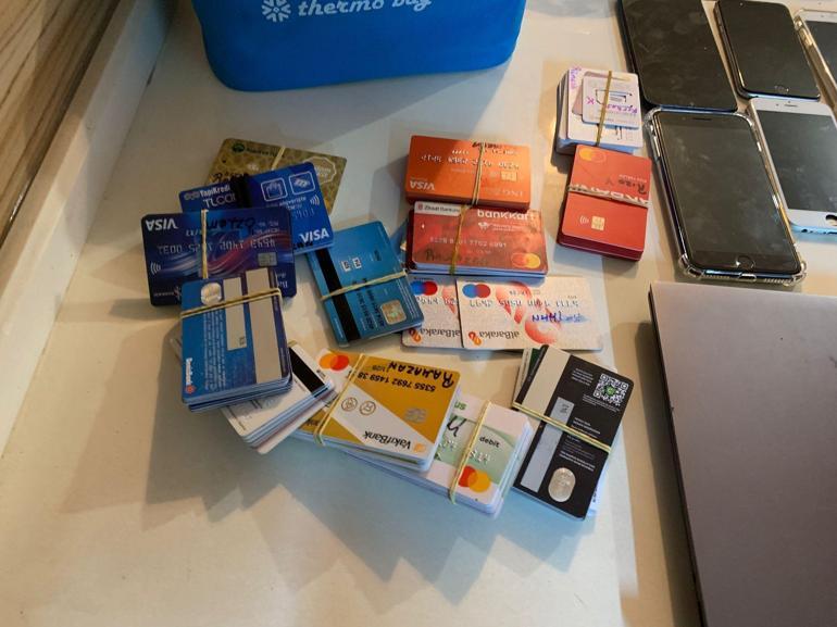 İkiz kardeşlerin yönettiği yasa dışı bahis şebekesine operasyonda 10 tutuklama