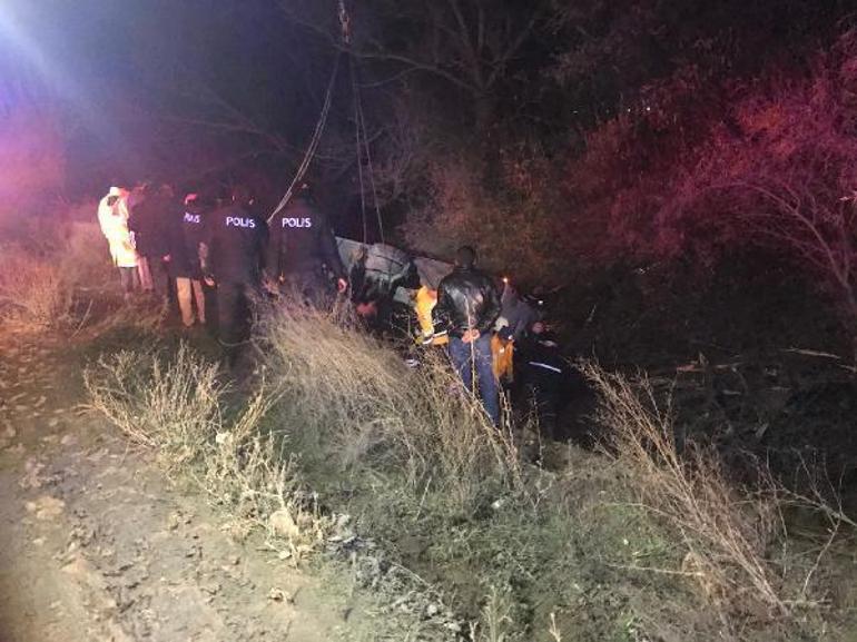 Yolcu otobüsü devrildi: 15 yaralı