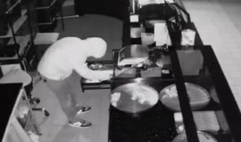 SMA’lı Ali’nin bağış kumbarasının çalınma anı kamerada