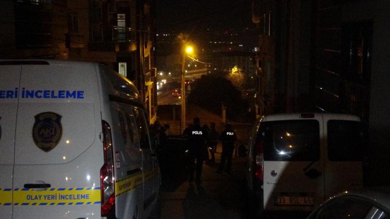 İzmirde kıskançlık vahşeti; Kız arkadaşını önce tabanca ile vurdu ardından bıçaklayarak öldürdü