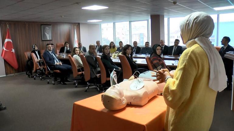 İstanbul Anadolu Denetimli Serbestlik Müdürlüğü personeline ilk yardım eğitimi