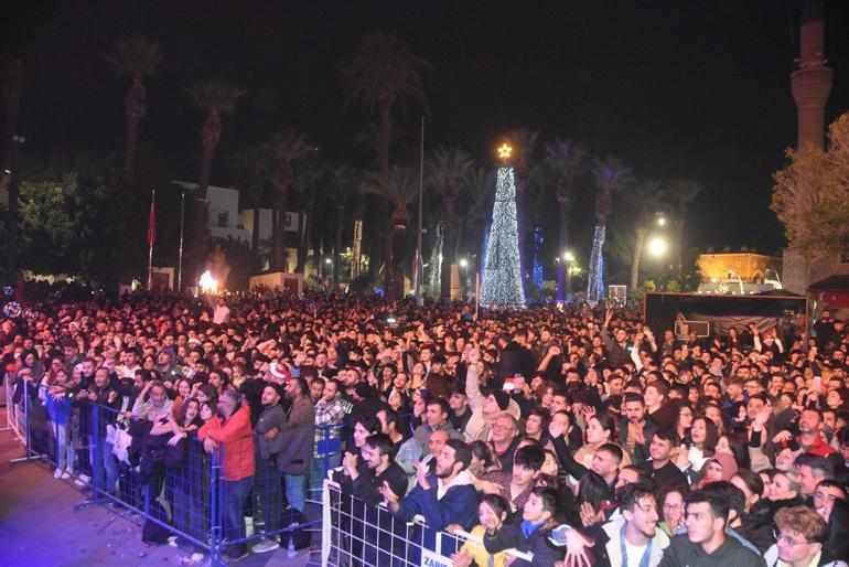 Türkiye yeni yıla coşkuyla girdi İşte yurttan yeni yıl kutlamaları