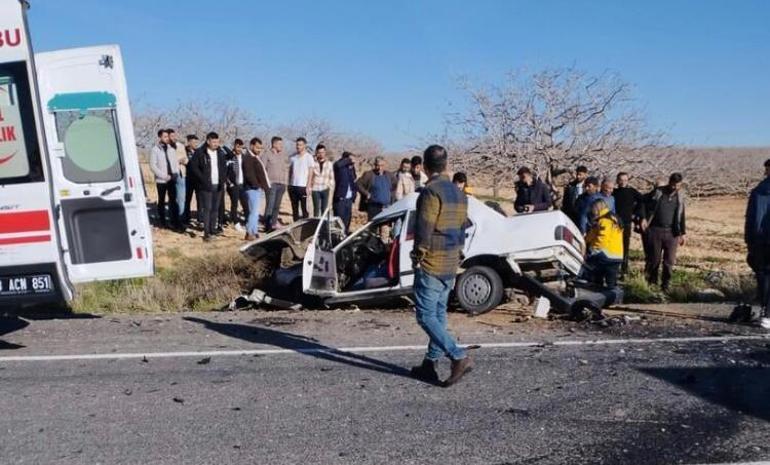 Şanlıurfada 2 otomobilin çarpıştığı kazada anne- baba ve 4 yaşındaki kızları öldü