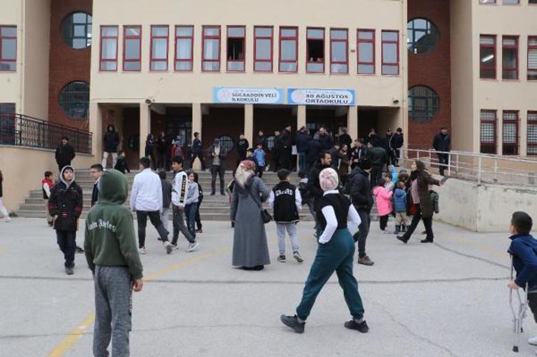 Müdür yardımcısı, veli tarafından okulda darbedildiğini söyleyip şikayetçi oldu