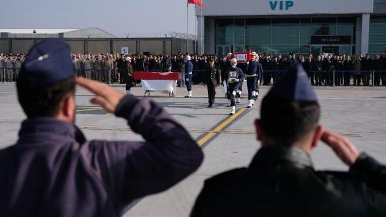 Konyada askeri araç kazasında şehit olan 2 asker için uğurlama töreni