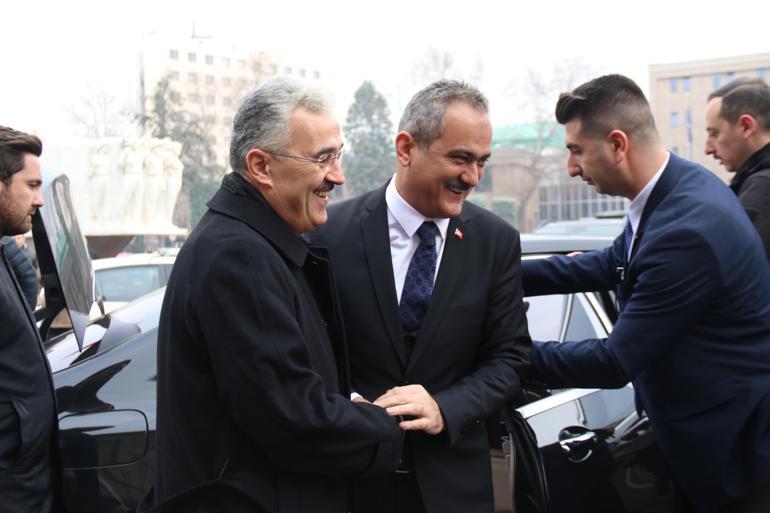 Bakan Özer: En güvenli yerlerin okul binaları olduğunu göstermiş olacağız