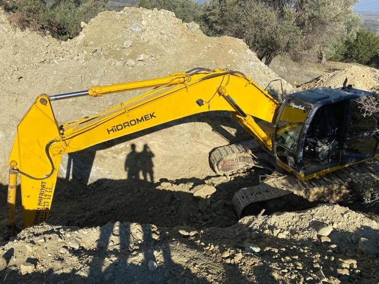 Aynı tümülüste 2nci kez kaçak kazı yaparken yakalandılar