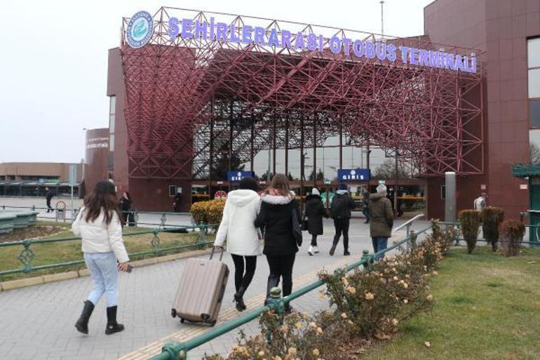 Eskişehir Otogarında çalışanların Üşüyoruz eylemi