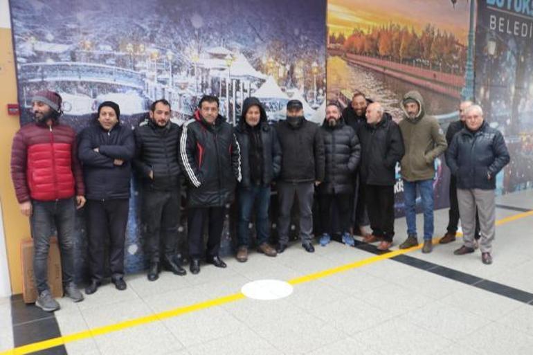 Eskişehir Otogarında çalışanların Üşüyoruz eylemi