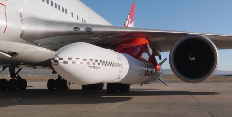 İngiltere’den ilk defa fırlatılan roket taşıdığı uydularla birlikte uzayda kayboldu