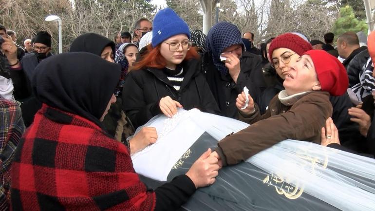 Öldürülen Dilara Gültay, tabutuna sarılı duvağıyla son yolculuğuna uğurlandı