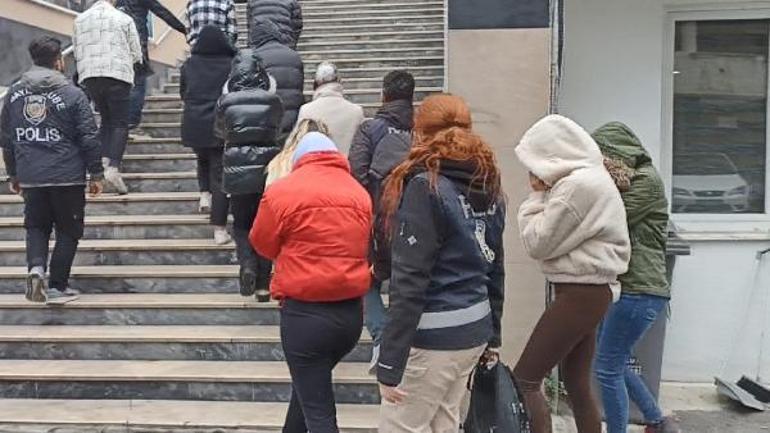 Emlak dolandırıcılığı operasyonunda gözaltı sayısı 110a yükseldi; Lüks araç emniyet müdürlüğüne getirildi