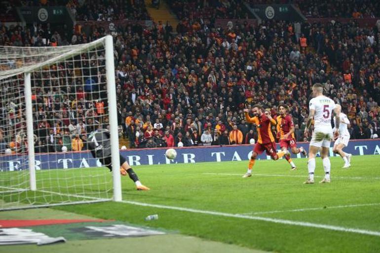 Galatasaray galibiyet serisini 8 maça çıkardı