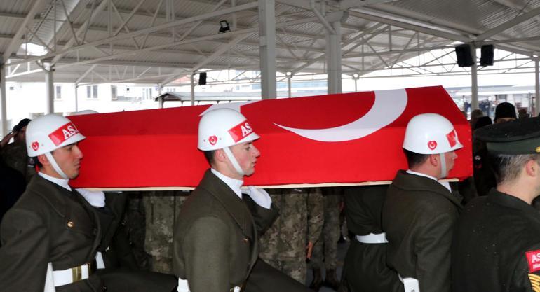 Şehit uzman çavuş Kurt, törenle memleketine uğurlandı