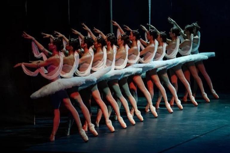 La Bayadere balesinin prömiyeri AKMde yapıldı